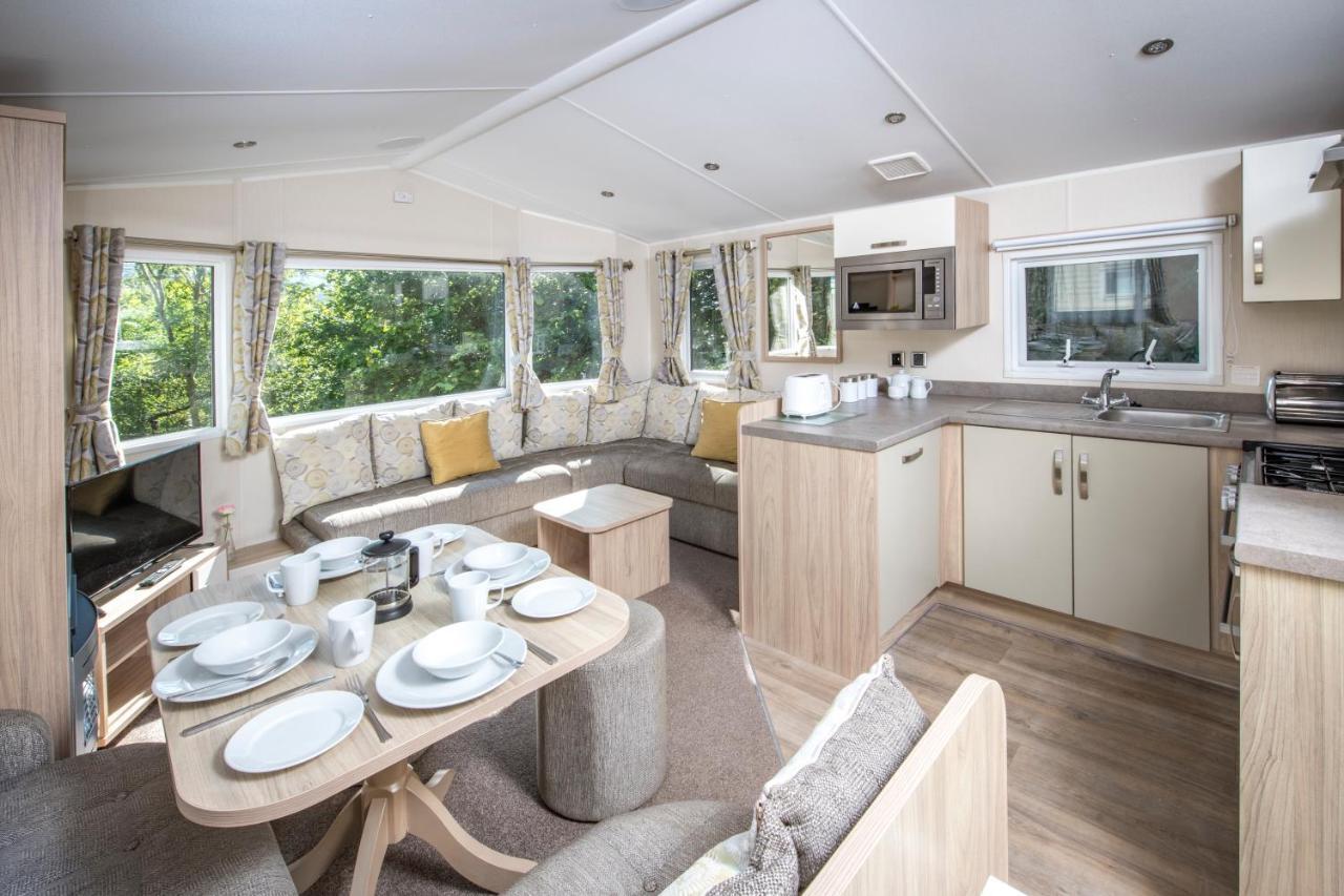 Trelawne Manor Holiday Park 西卢港 外观 照片